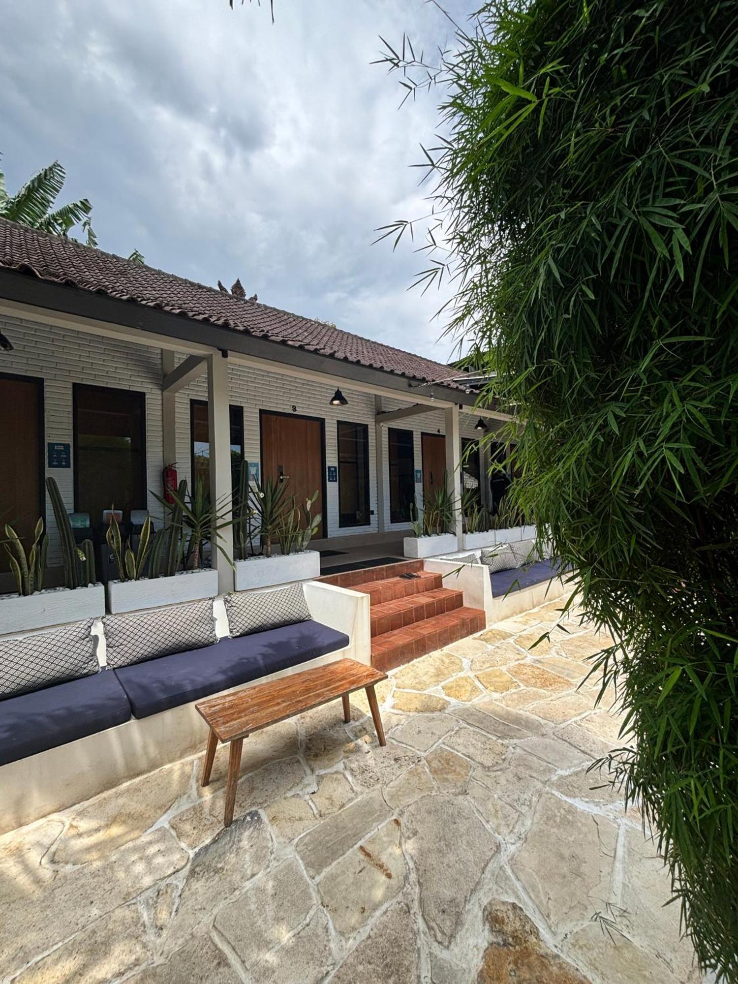 Lay Day Hostel Canggu Zewnętrze zdjęcie